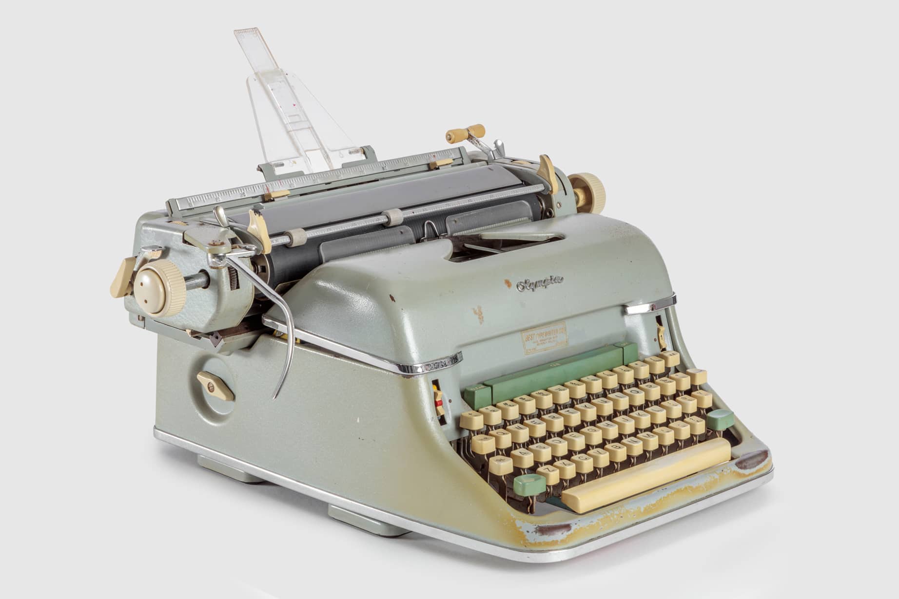 Typewriter used by Joseph Stefano to write the screenplay for Alfred Hitchcock's <i>Psycho</i> (1960). Academy Museum of Motion Pictures. Gift of Michael Eisenberg, 2016. Photo by Joshua White, JWPictures/©Academy Museum Foundation