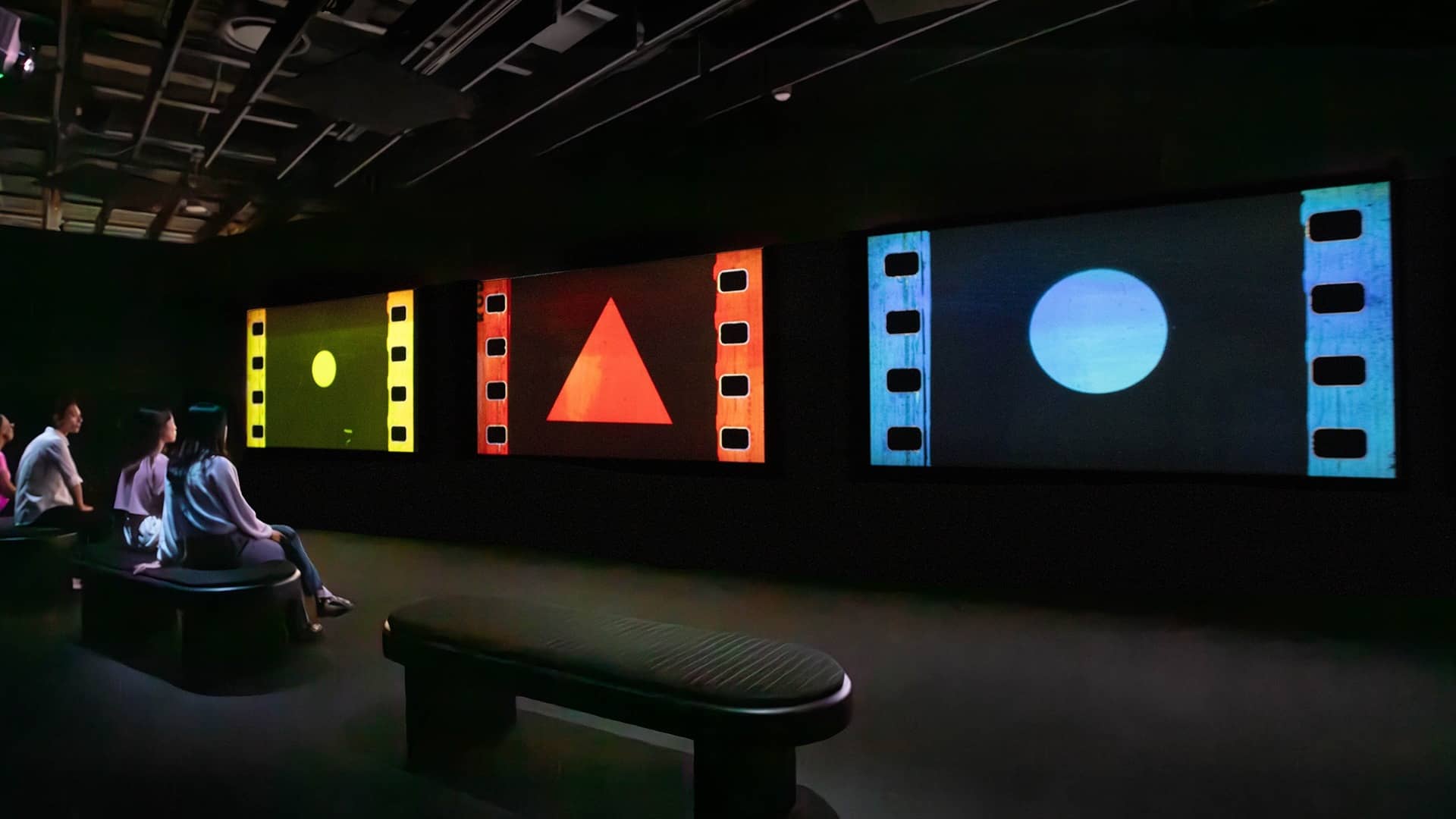 Color spectrum of shapes