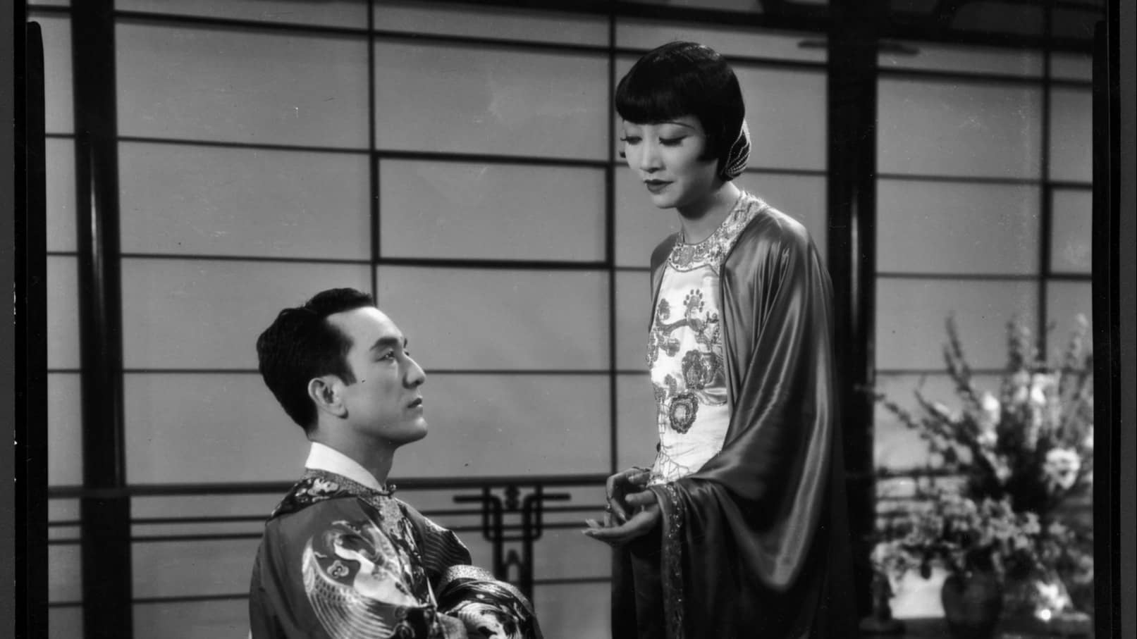 Dec15 DAUGHTER OF THE DRAGON PresentPast1MHL