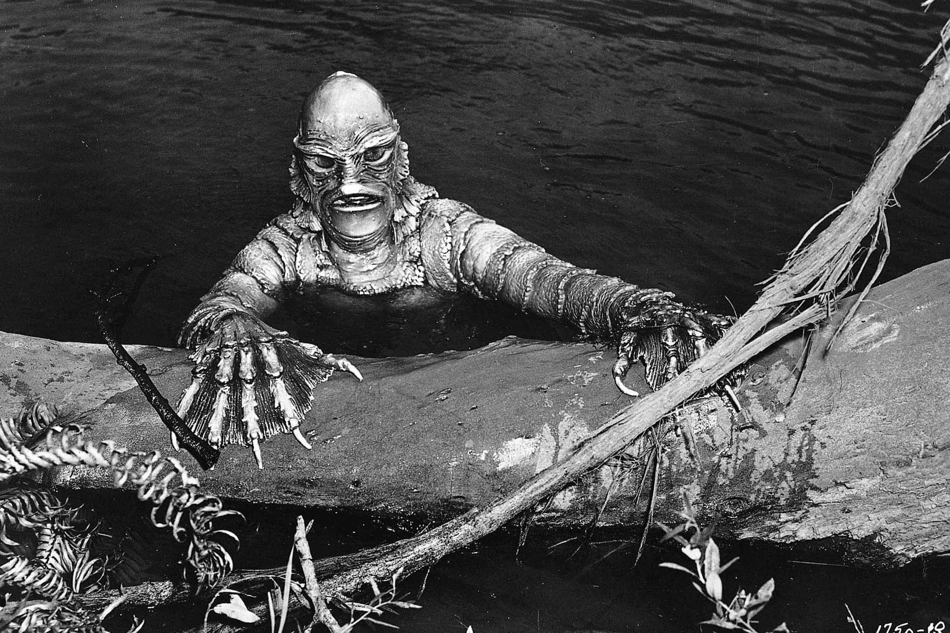 Oct26 CREATURE FROMTHE BLACK LAGOON Spotlight6