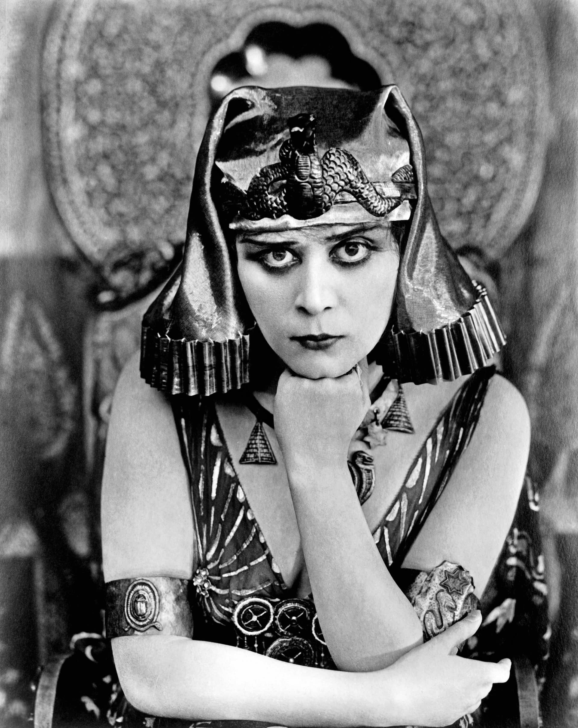 Theda Bara in costume for <i>Cleopatra</i> (1917), United Archives GmbH/Alamy Stock Photo.