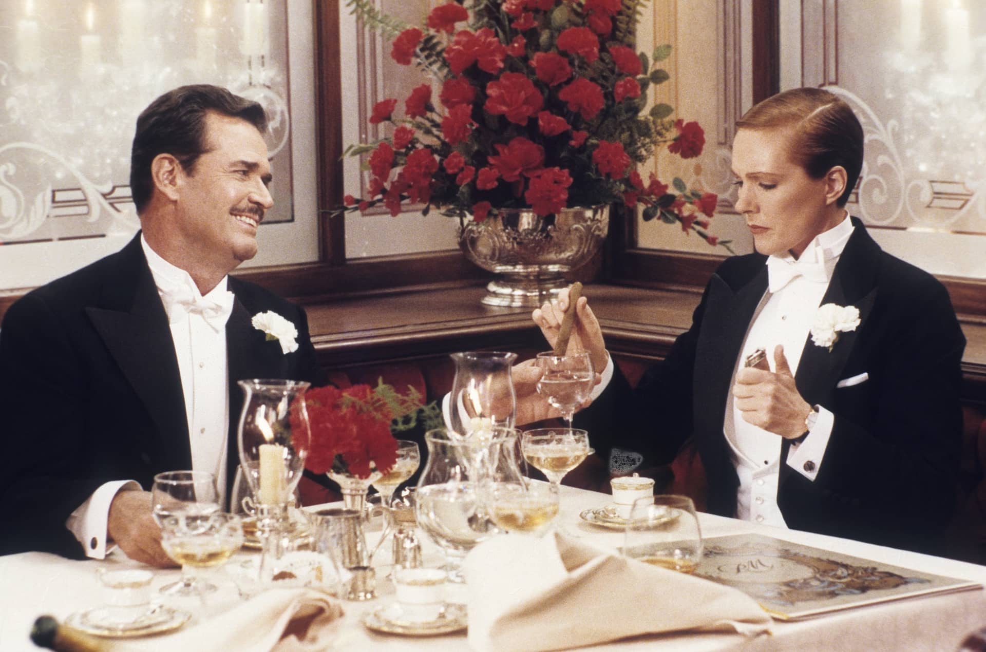 Victor/Victoria (1982)