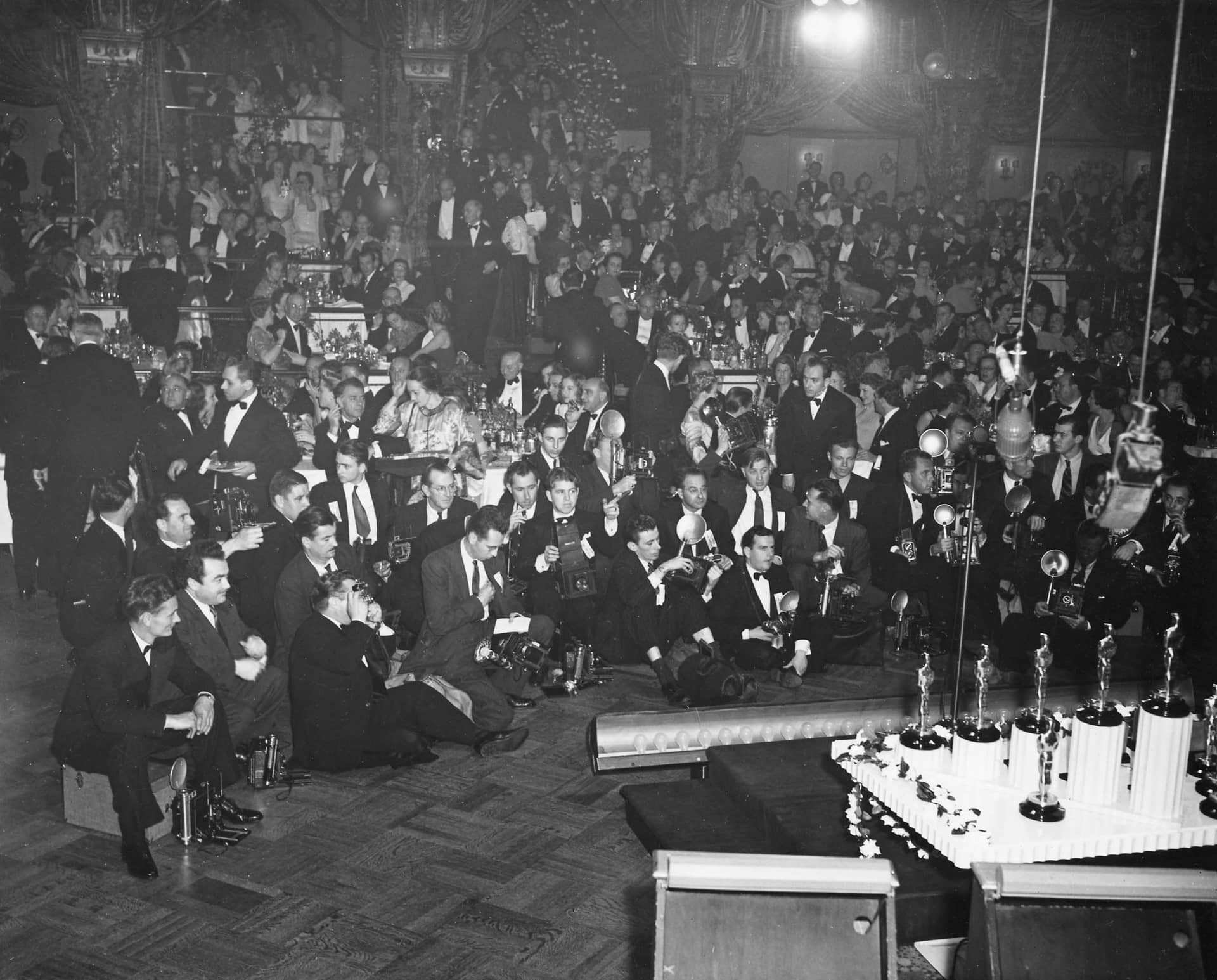 Guests and photographers in the audience of the Biltmore Bowl at the 1940 Academy Awards ceremony
Courtesy of Margaret Herrick Library, Academy of Motion Picture Arts and Sciences