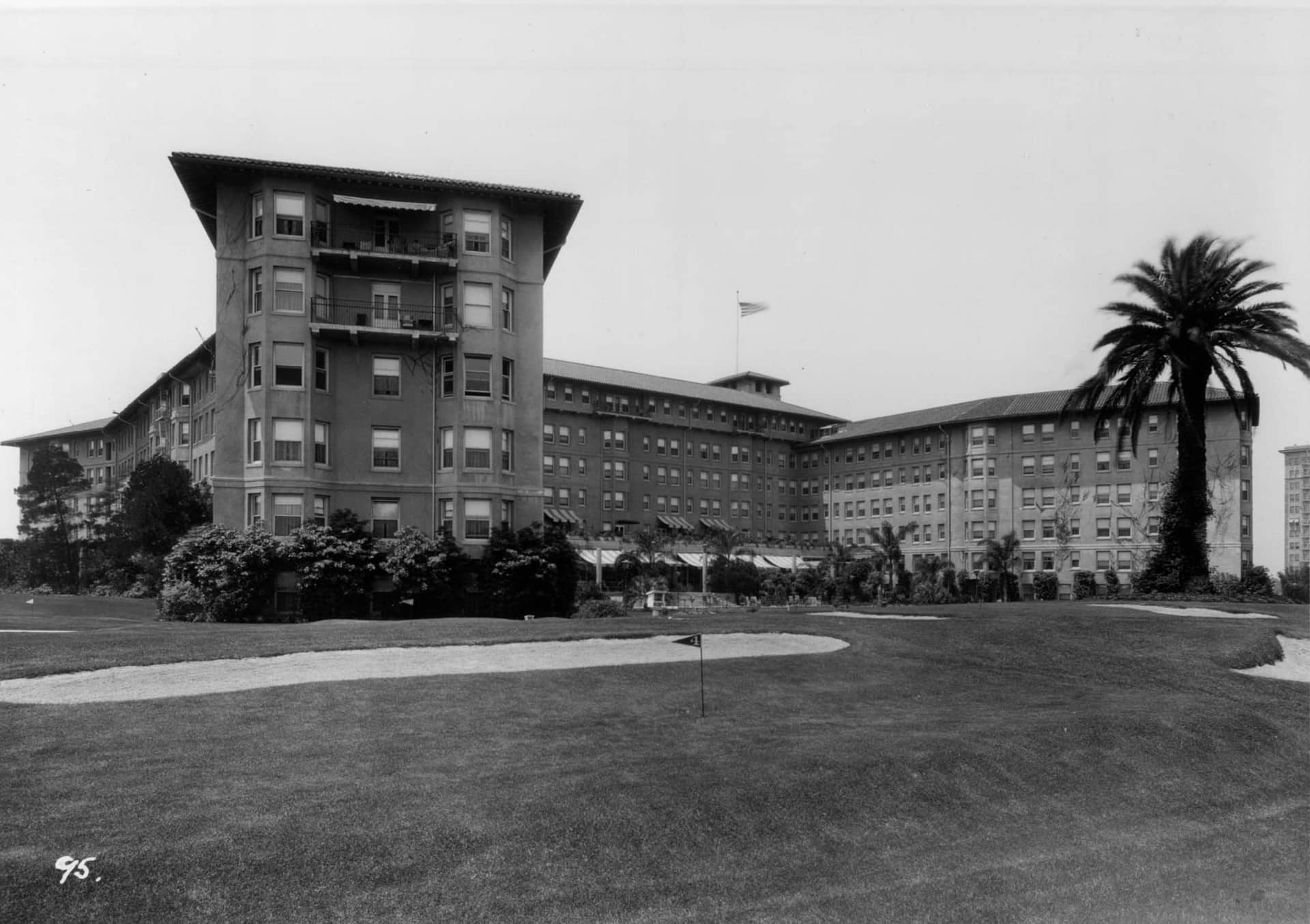 The Ambassador Hotel from the southeast, early to mid-twentieth century
Getty Images, photo: Dick Whittington Studio/Corbis